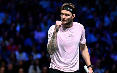 Bublik remonta a De Minaur y avanza a semifinales en París