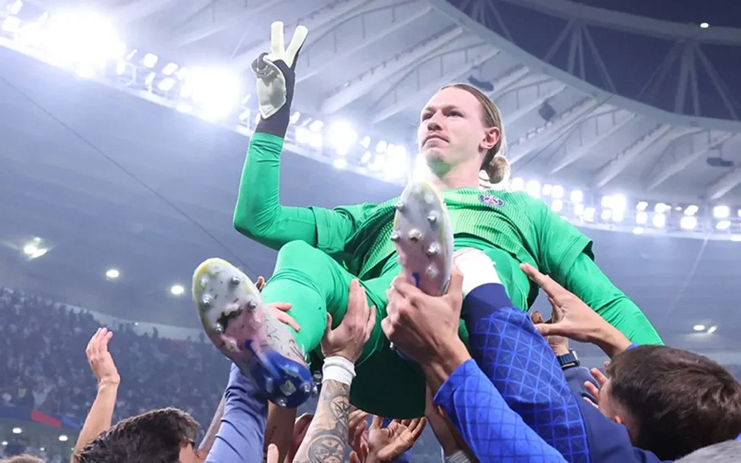 Matvéi Safónov emula hazaña histórica de 1988 tras coronar al PSG